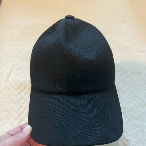 Lv baseball cap